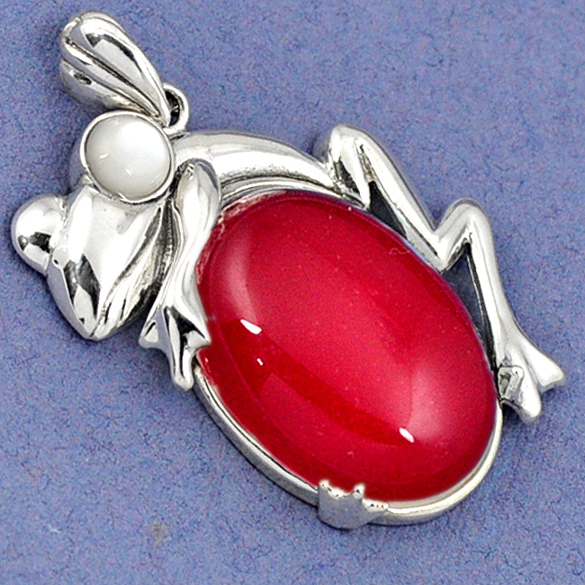 Red Onyx Pearl Frog Pendant